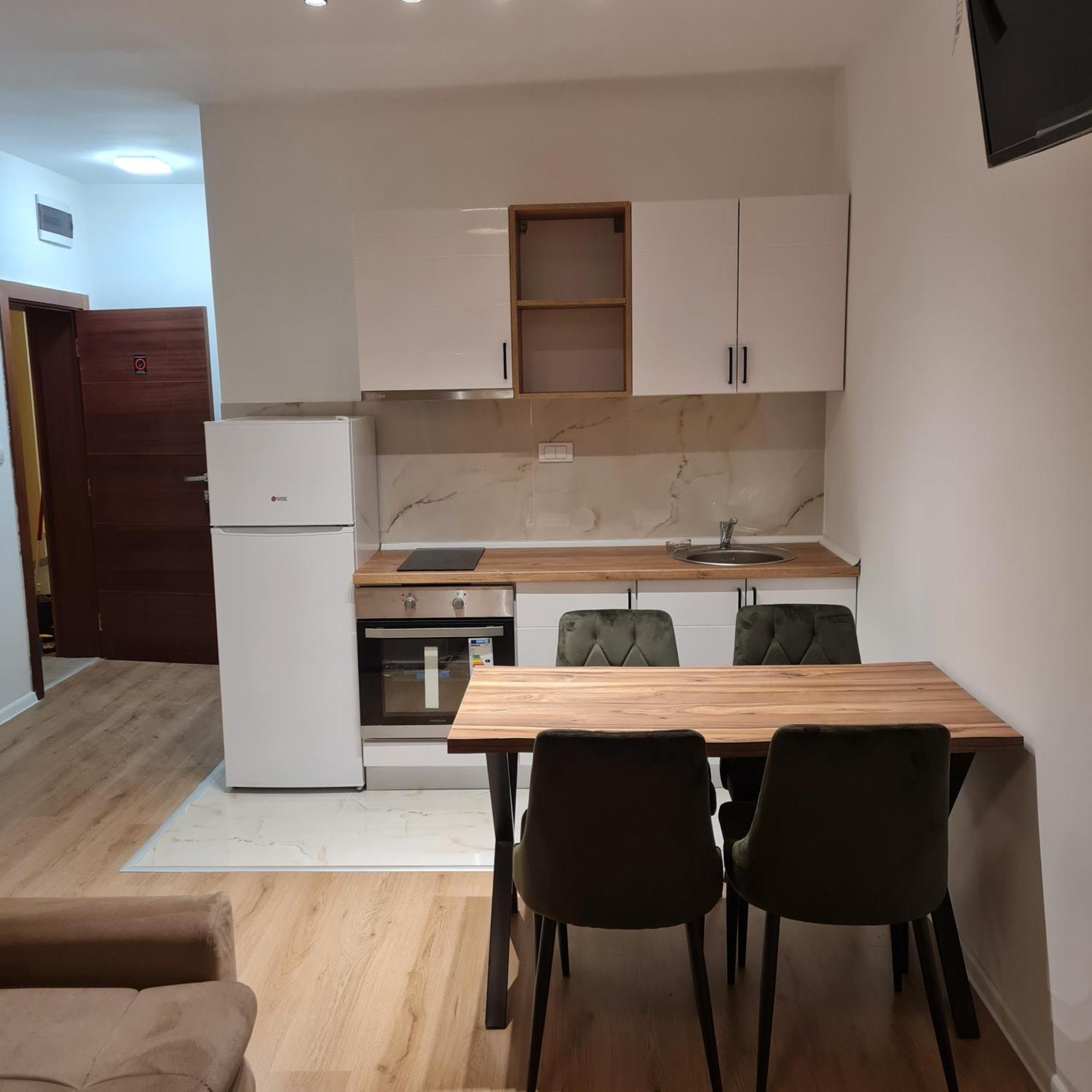 Apartment 5 Free Parking